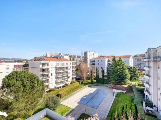 Appartement à vendre 195 064 € 2 pièces 1 chambre 40 m² Étage 5/5 Champvert-Point du Jour-Jeunet Lyon 5ème arrondissement 69005