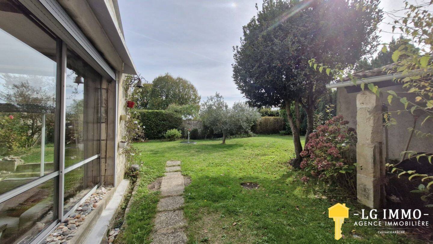 Maison à vendre, 325m², MORTAGNE SUR GIRONDE