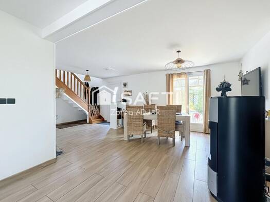 Maison à vendre 362 000 € 6 pièces 4 chambres 143 m² 852 m² de terrain Mouroux 77120