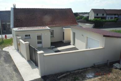 Maison à louer 950 € 3 pièces 2 chambres 70 m² disponible à partir du 01/09/2025 Sacy le Grand 60700