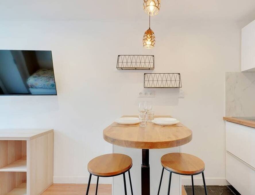 Maison à louer, 19m², LEVALLOIS PERRET