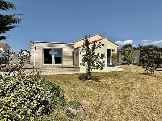 Maison à vendre 261 250 € 4 pièces 3 chambres 90 m² 643 m² de terrain Paimboeuf 44560