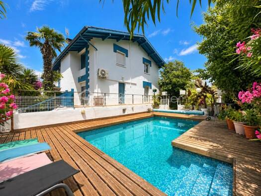 Maison à vendre 399 000 € 5 pièces 3 chambres 152 m² 2 927 m² de terrain Bidache 64520