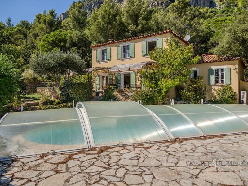 Maison à vendre, 142m², LE REVEST LES EAUX