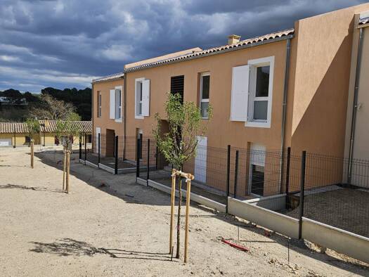 Appartement à vendre - neuf 227 000 € 3 pièces 2 chambres 66,3 m² Zone Urbaine Lambesc 13410