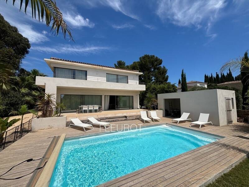 Maison à louer, 193m², SAINT CYR SUR MER