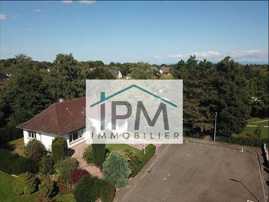 Maison de plain-pied à vendre 418 000 € 5 pièces 2 chambres 117 m² 751 m² de terrain Fegersheim 67640