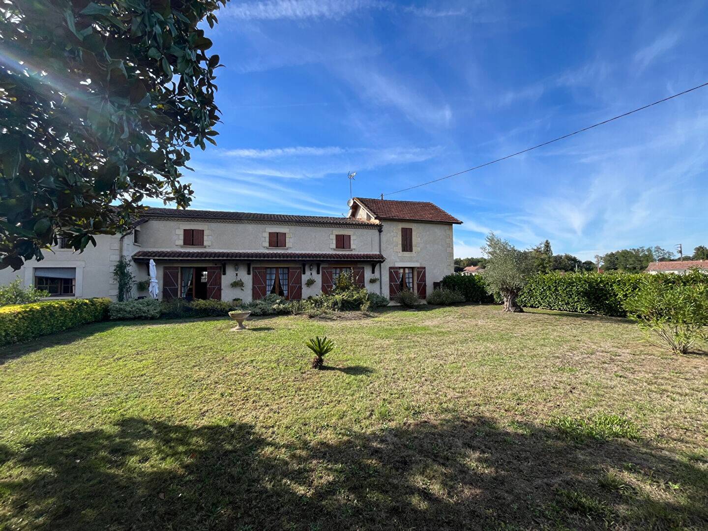 Maison à vendre, 241m², SAINT PIERRE D'EYRAUD