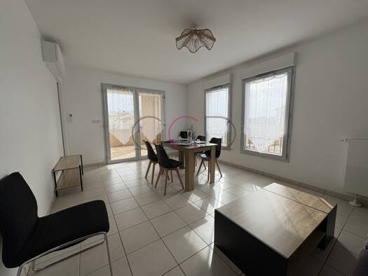 Appartement à louer 1 430 € 3 pièces 2 chambres 61,2 m² Étage 1/2 Coudoux 13111