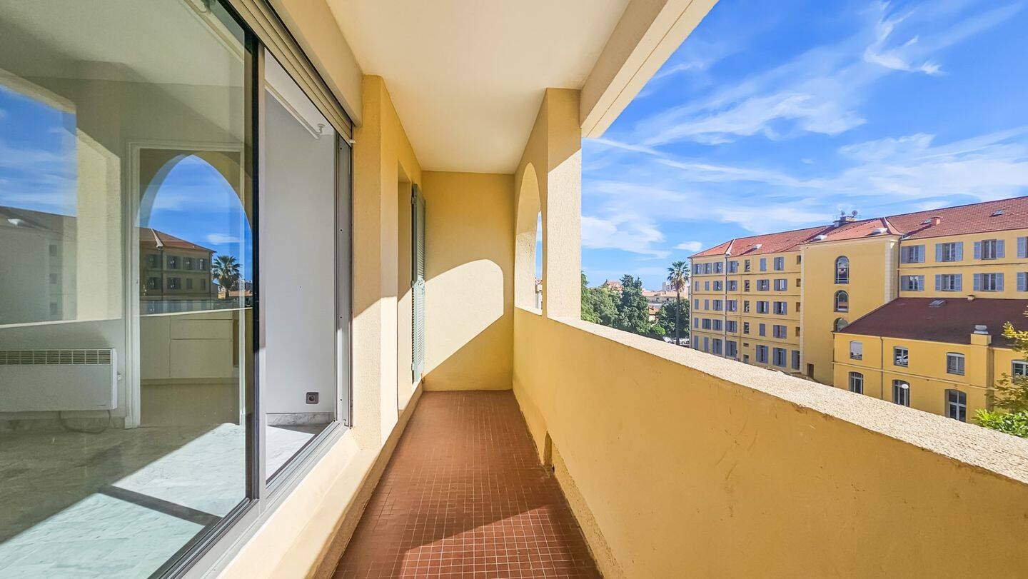Maison à louer, 38m², HYERES