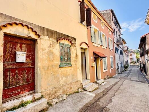 Appartement à vendre 121 000 € 2 pièces 1 chambre 25 m² Étage 1/1 La Turbie 06320