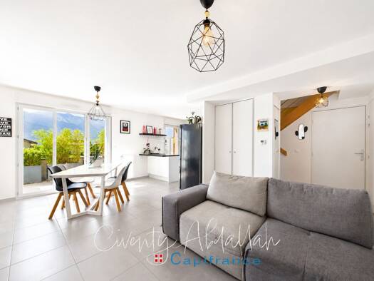 Duplex à vendre 274 000 € 4 pièces 3 chambres 78 m² Étage 1/1 Mercury 73200