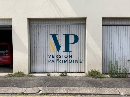 Parking à louer 48 € 18 m² Tulle 19000