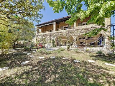 Maison à vendre 548 000 € 7 pièces 5 chambres 167 m² 1 073 m² de terrain Gargas 84400