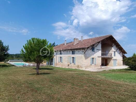 Demeure à vendre 853 000 € 14 pièces 9 chambres 554,3 m² 8 834 m² de terrain Lectoure 32700