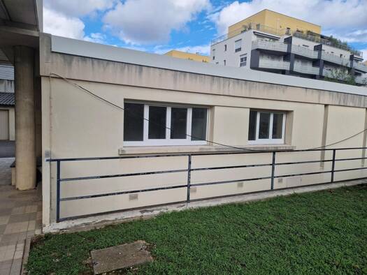 Appartement à louer 672 € 3 pièces 2 chambres 45,7 m² RDC Lyon 8ème arrondissement 69008