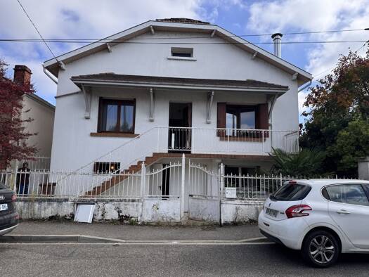 Maison de ville à vendre 168 500 € 6 pièces 2 chambres 127 m² 502 m² de terrain Agen 47000