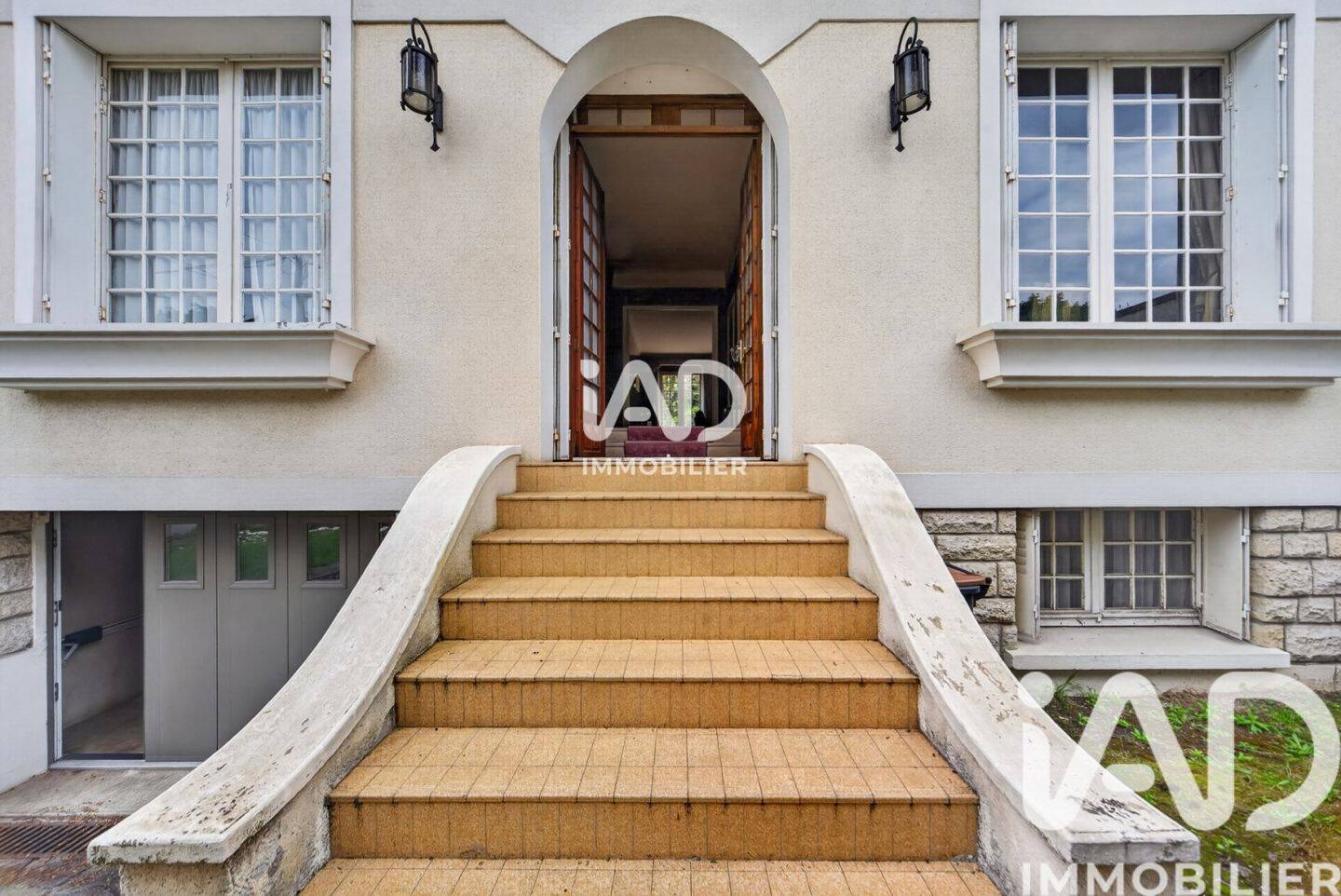 Maison à vendre, 191m², SAINT MAUR DES FOSSES