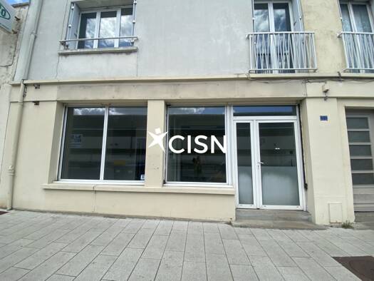Local commercial à louer 800 € 60 m² de surface de vente St Nazaire 44600