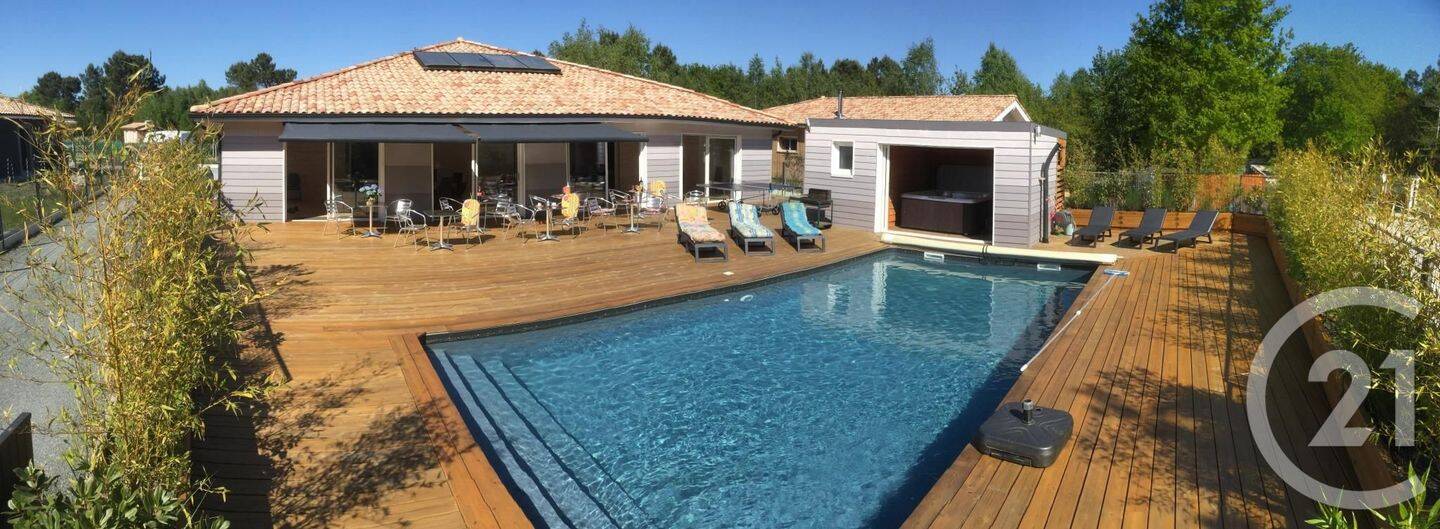 Maison à vendre, 251m², GRAYAN ET L'HOPITAL