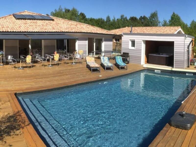 Maison à vendre, 251m², GRAYAN ET L'HOPITAL