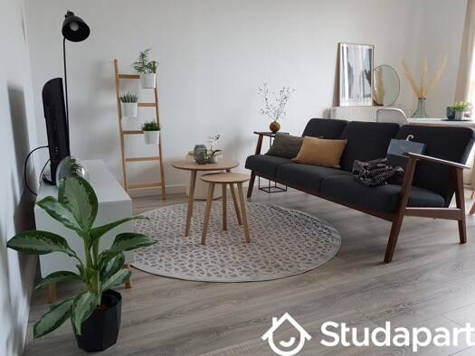 Colocation à louer 590 € 1 pièce 2 chambres 10 m² 5ème étage Les Larris-Maradas Pontoise 95000