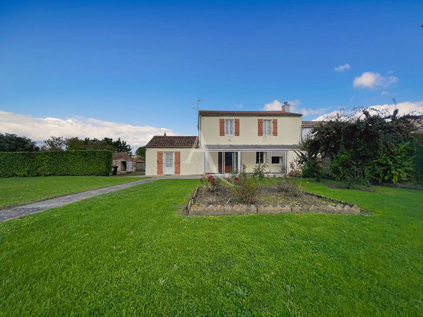 Maison à vendre, 95m², SAINTE RADEGONDE DES NOYERS