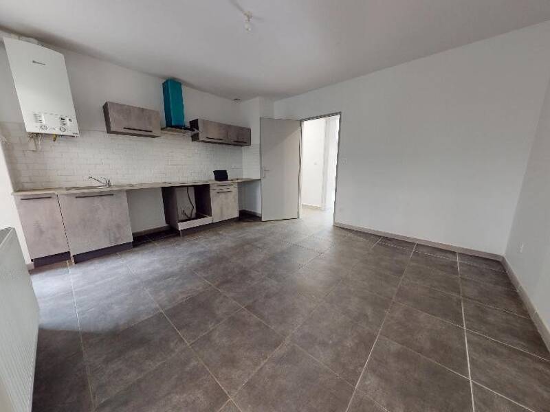 Maison à louer, 94m², UNIEUX