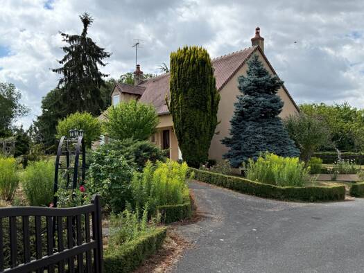 Maison à vendre 180 200 € 6 pièces 4 chambres 133 m² 2 858 m² de terrain Sarzay 36230
