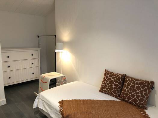 Triplex à louer 540 € 1 pièce 66 m² RDC/2 Centre Ville La Rochelle 17000