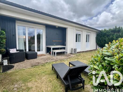 Maison de plain-pied à vendre 232 000 € 4 pièces 3 chambres 80 m² 316 m² de terrain Parentis-en-Born 40160