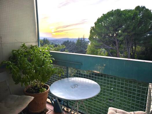 Appartement à vendre 79 500 € 5 pièces 3 chambres 85 m² Étage 3/4 Centre Nord Apt 84400