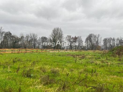 Terrain constructible à vendre 32 000 € 1 200 m² de terrain Saint-Pierre-d'Eyraud 24130