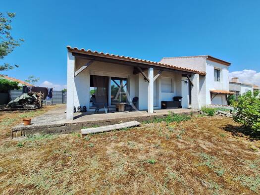 Maison à vendre 283 000 € 4 pièces 2 chambres 108 m² 647 m² de terrain L'Aiguillon-la-Presqu'île 85460