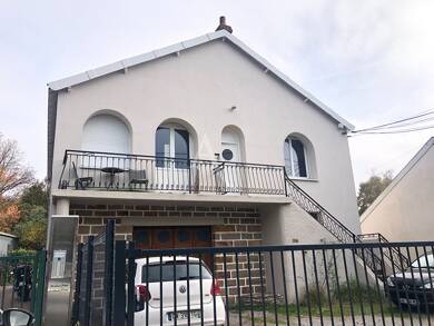 Appartement à louer 560 € 2 pièces 1 chambre 35 m² Dernier étage, Étage 1/1 Nantes Erdre Nantes 44300