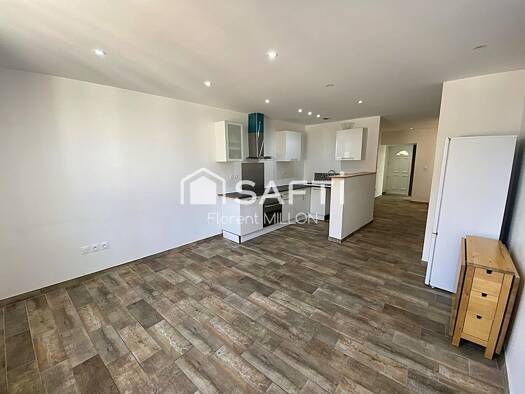 Duplex à vendre 138 000 € 4 pièces 3 chambres 66 m² Étage 2/2 Saint-Étienne-de-Saint-Geoirs 38590
