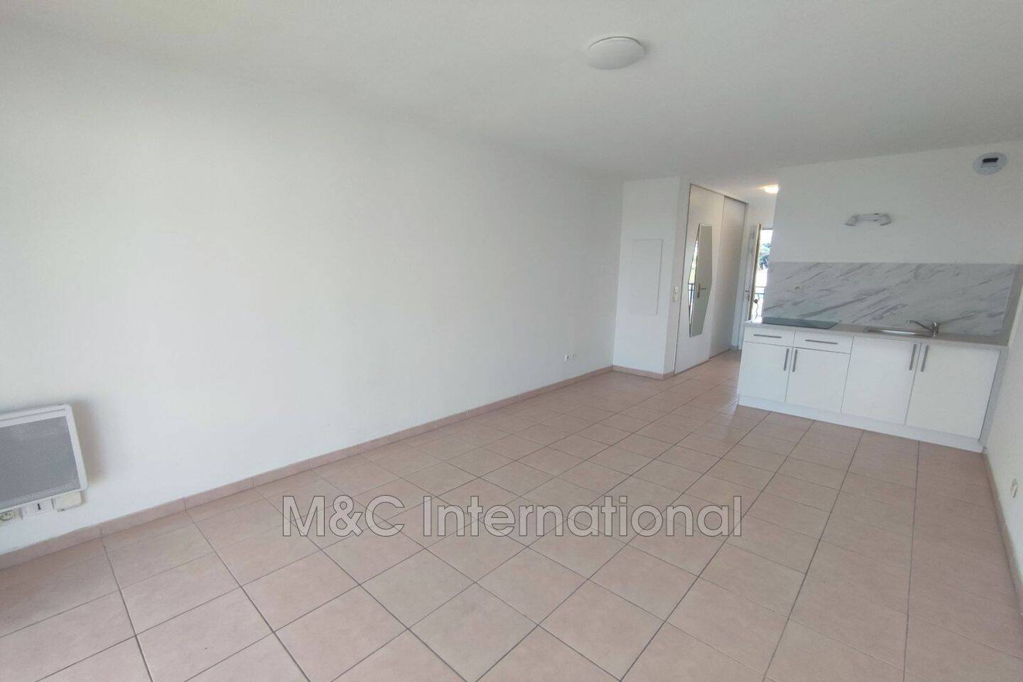 Maison à louer, 24m², ANTIBES
