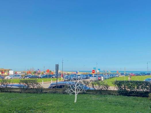 Appartement à vendre 405 000 € 3 pièces 2 chambres 90 m² RDC Dieppe 76200