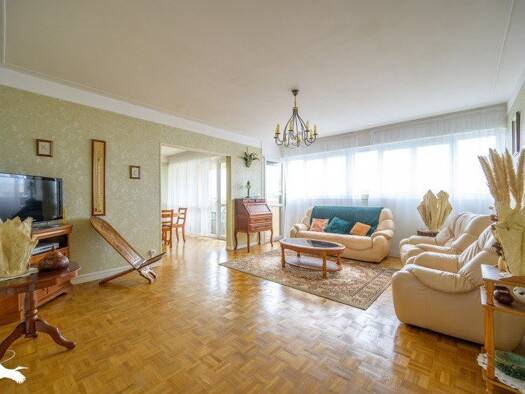 Appartement à vendre 168 999 € 4 pièces 2 chambres 84 m² Étage 4/4 Mireuil La Rochelle 17000