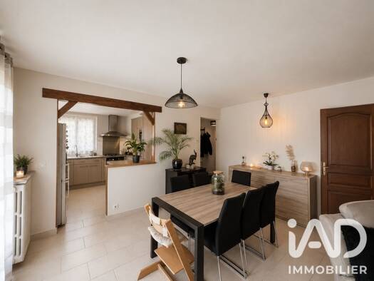 Appartement à vendre 190 000 € 4 pièces 2 chambres 70 m² Étage 1/3 Compiègne Morsang-sur-Orge 91390