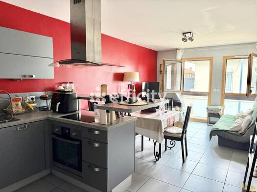 Appartement à vendre 110 000 € 2 pièces 1 chambre 44 m² RDC/5 Bergson-La Terrasse Saint-Étienne 42000