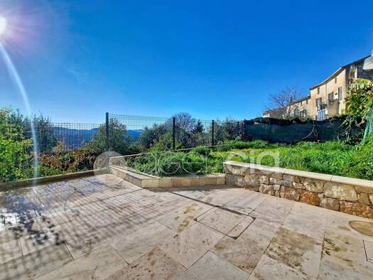 Appartement à vendre 350 000 € 3 pièces 2 chambres 74,4 m² RDC Spéracèdes 06530