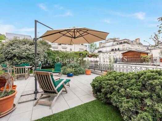 Duplex à vendre 2 295 000 € 5 pièces 3 chambres 149,21 m² Étage 4/4 Charles Laffitte Neuilly-sur-Seine 92200
