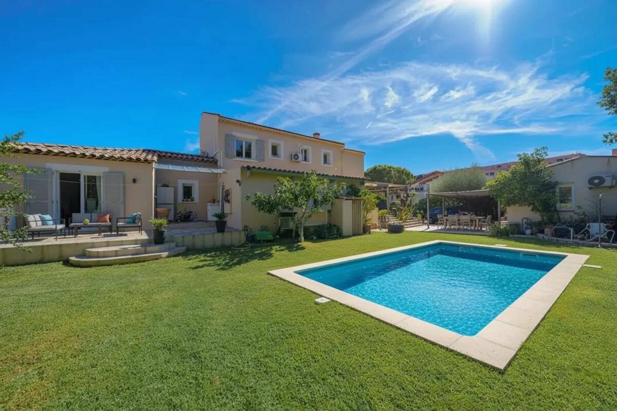 Maison à vendre, 350m², LA VALETTE DU VAR