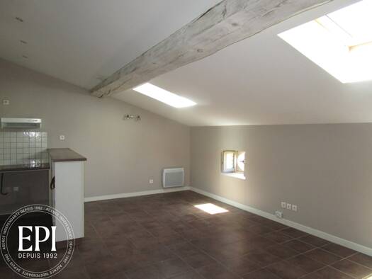 Appartement à louer 515 € 2 pièces 1 chambre 43,7 m² Étage 2/2 Carcassonne 11000