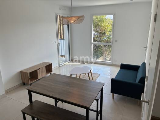 Appartement à louer 995 € 1 pièce 39 m² Vieille Chapelle Marseille 8ème arrondissement 13008