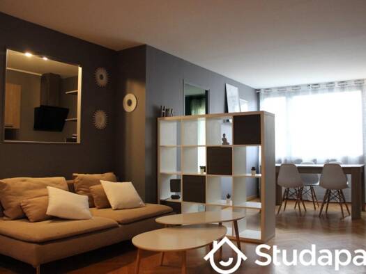 Colocation à louer 585 € 1 pièce 3 chambres 13 m² 1er étage Les Larris-Maradas Pontoise 95000