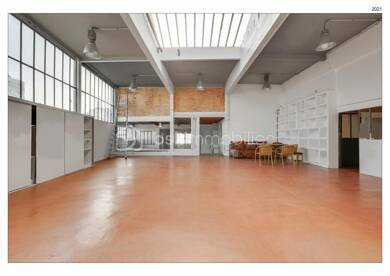 Immeuble à vendre 1 989 500 € 434,3 m² Hôtel de Ville Courbevoie 92400