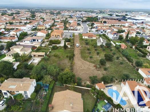 Terrain constructible viabilisé à vendre 259 000 € 804 m² de terrain Pierre Droite Saint-Estève 66240