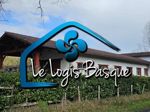 Local commercial à louer 2 200 € 327 m² de surface de vente Urcuit 64990